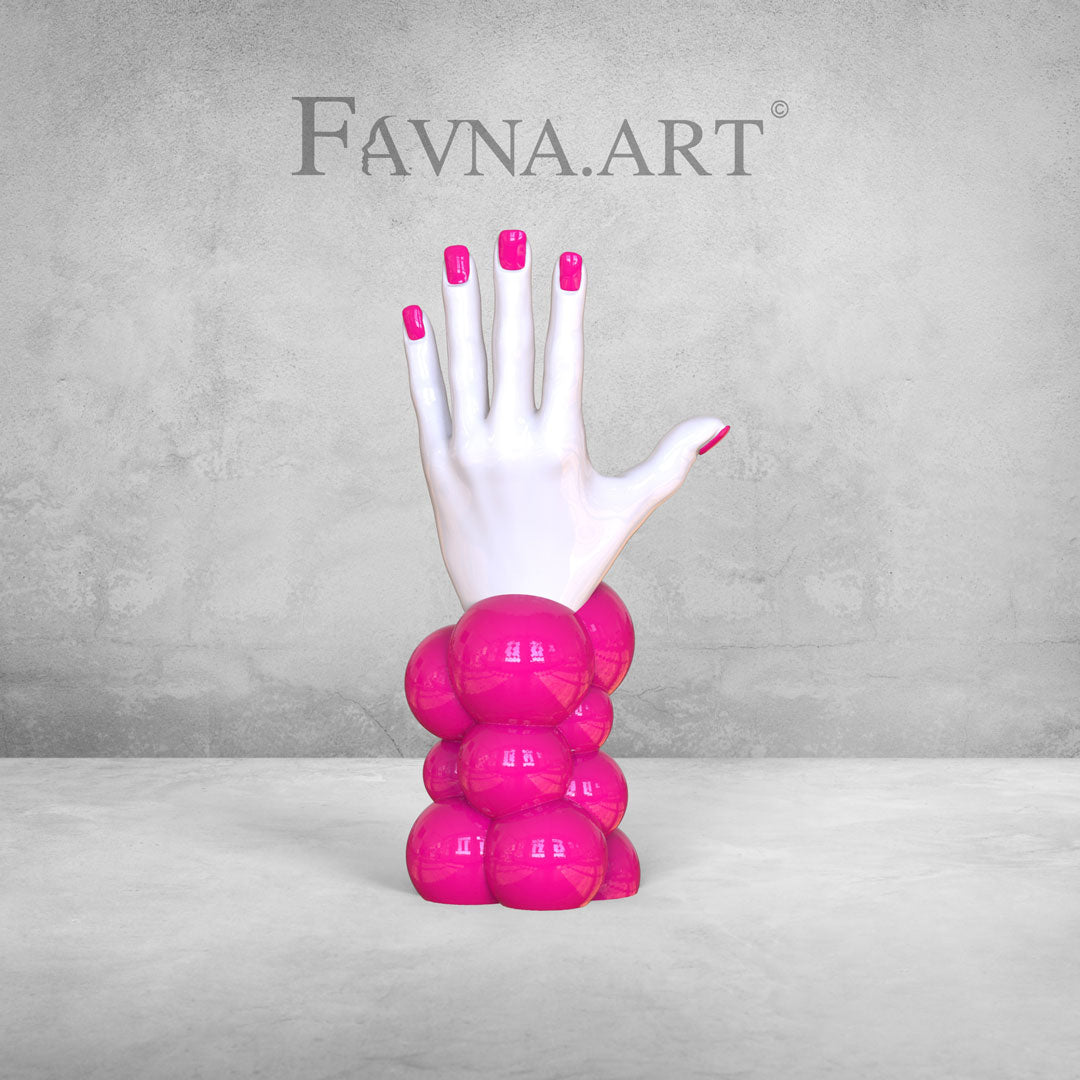 Mano dei Pensieri Scultura – Rosa Barbie | Arte Contemporanea