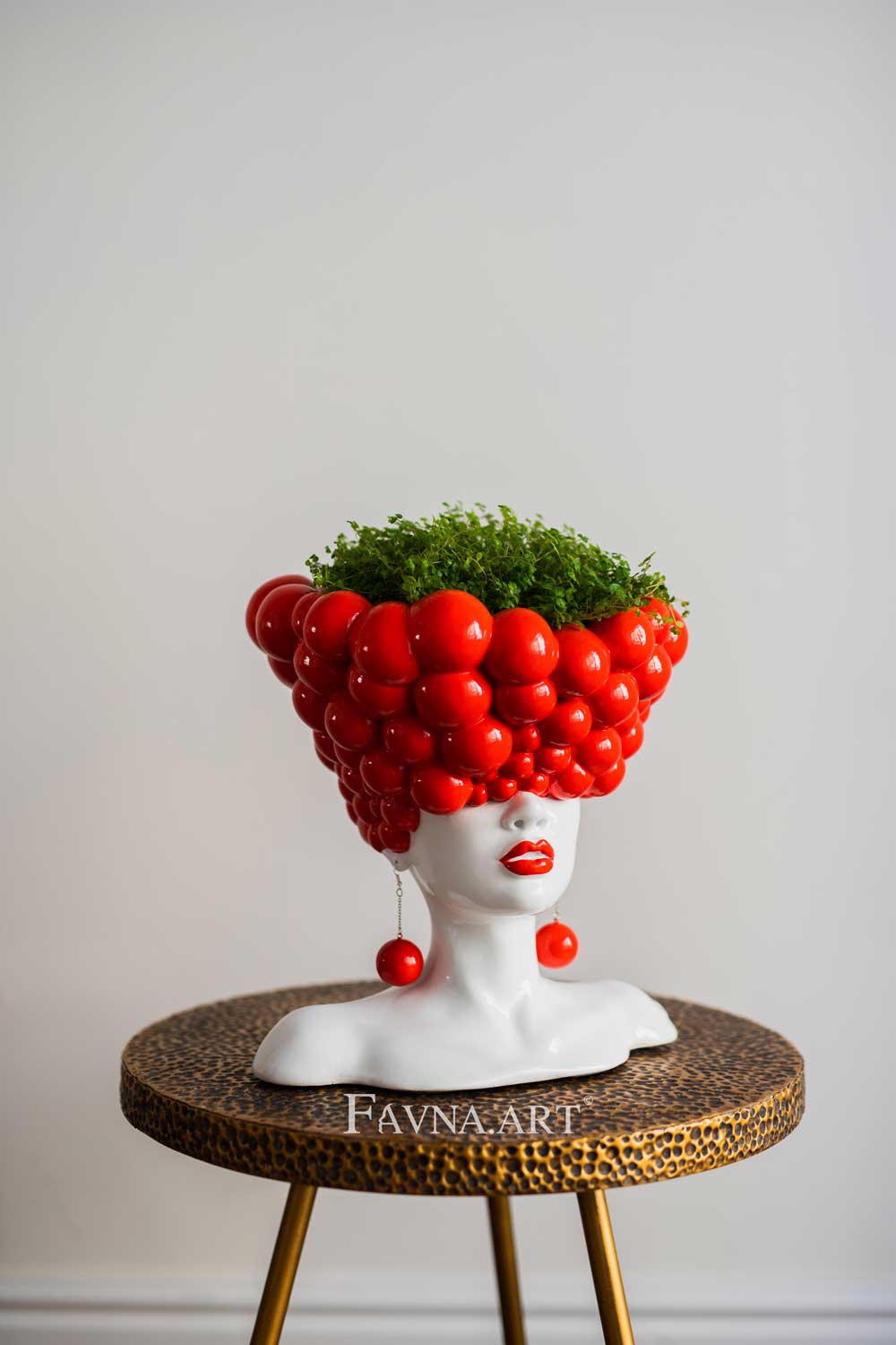 Sculpture of a woman "Thoughts" red and white