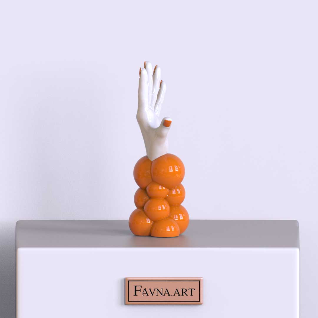 Statuetta Mano di "Pensieri" in arancione