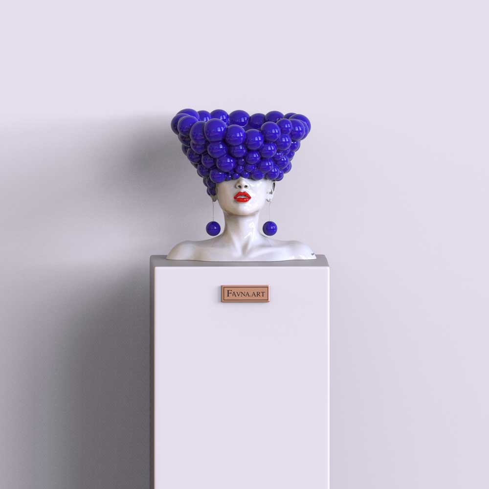 Sculpture of a woman "Thoughts" blue color with red lips