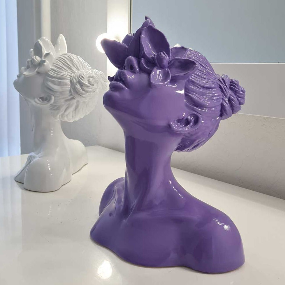 Scultura "Figlia del Fauno" lavanda 