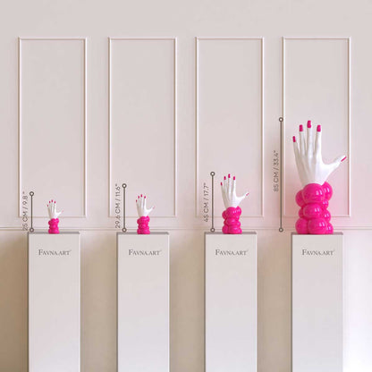 Mano dei Pensieri Scultura – Rosa Barbie | Arte Contemporanea