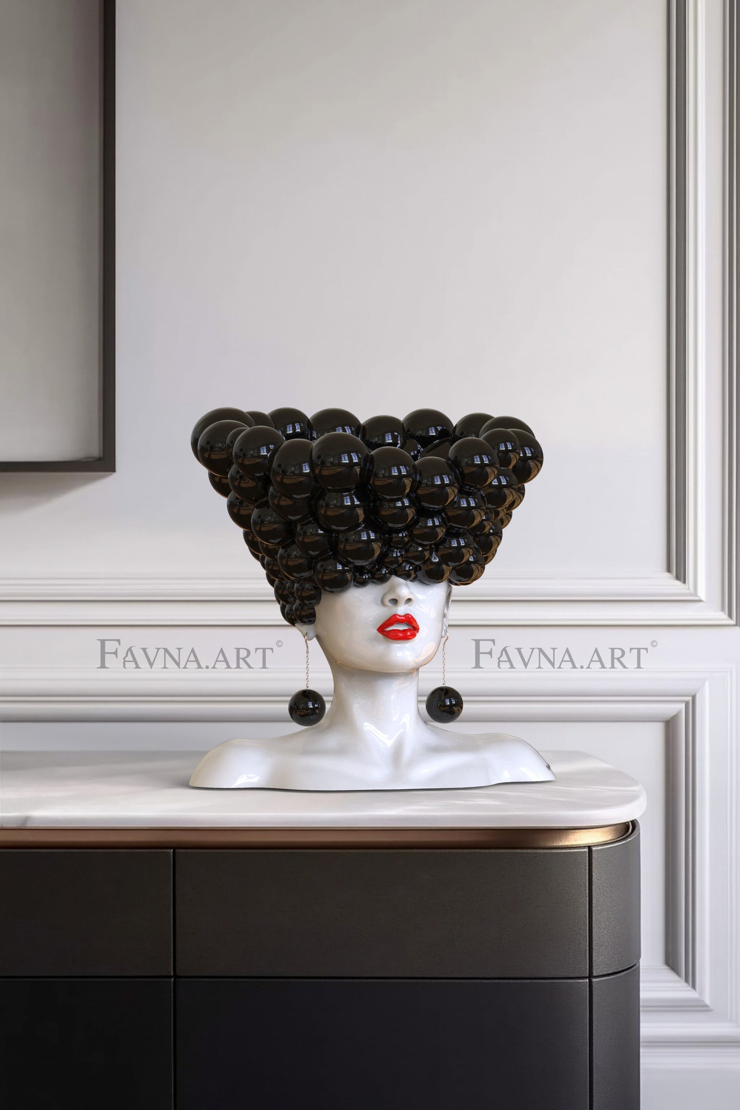 Sculpture of a woman "Thoughts" black and white with red lips