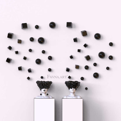 Сomposition sculpturale conceptuelle contemporaine - Pensées, avec 2 sculptures et 40 éléments muraux