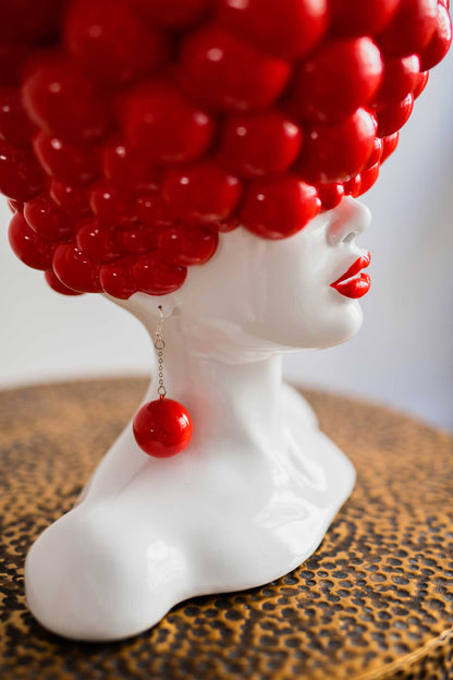 Sculpture of a woman "Thoughts" red and white