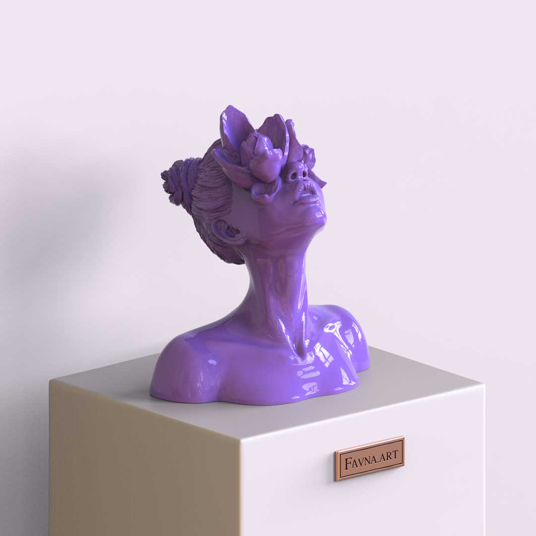 Scultura "Figlia del Fauno" lavanda 