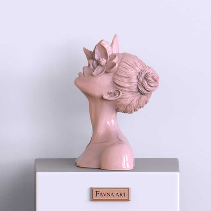 Scultura "Figlia di Fauno" in rosa nuvolato 