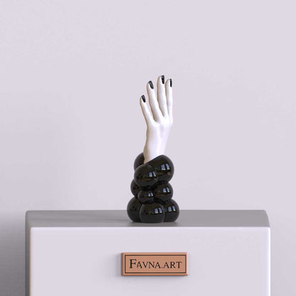 Statuetta Mano di "Pensiero" in bianco e nero 