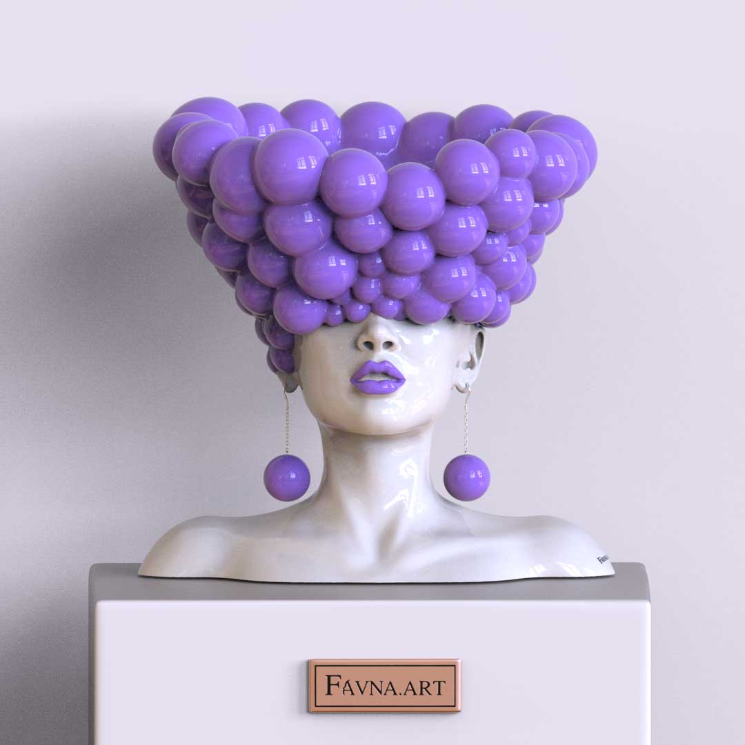 Sculpture of a woman "Thoughts" lavanda