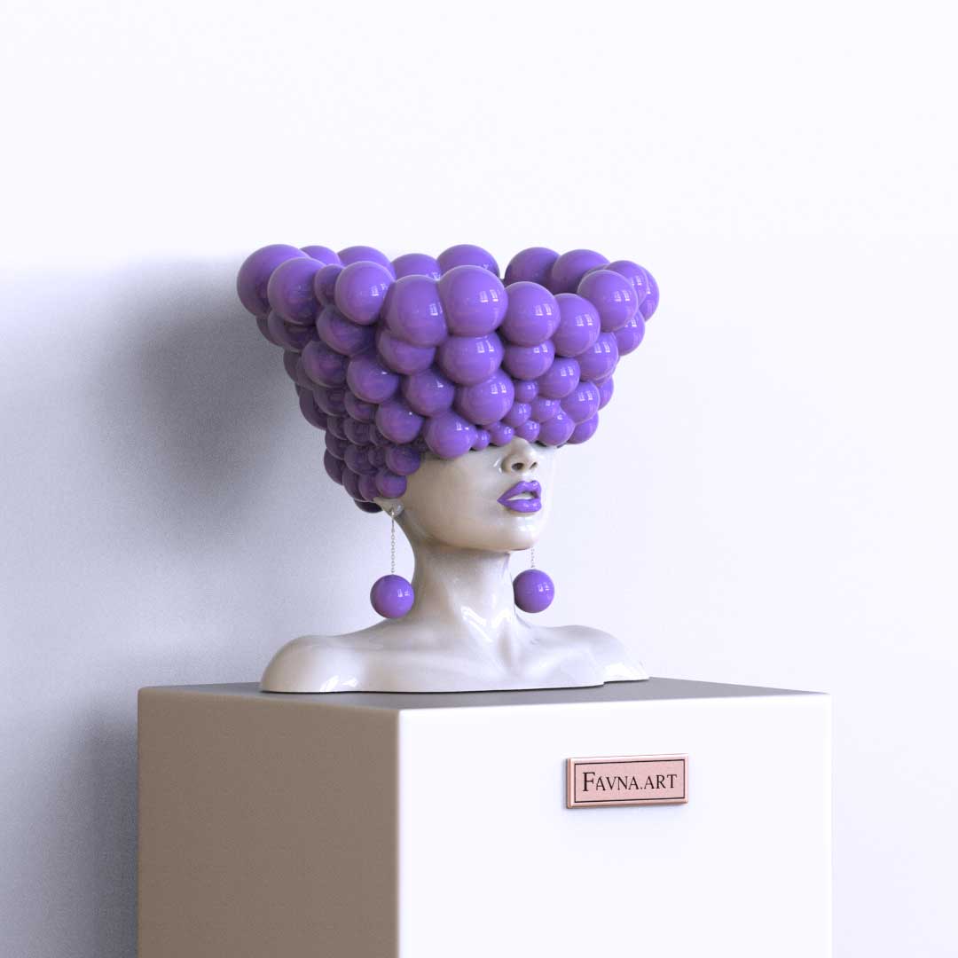 Scultura di donna "Pensieri" lavanda